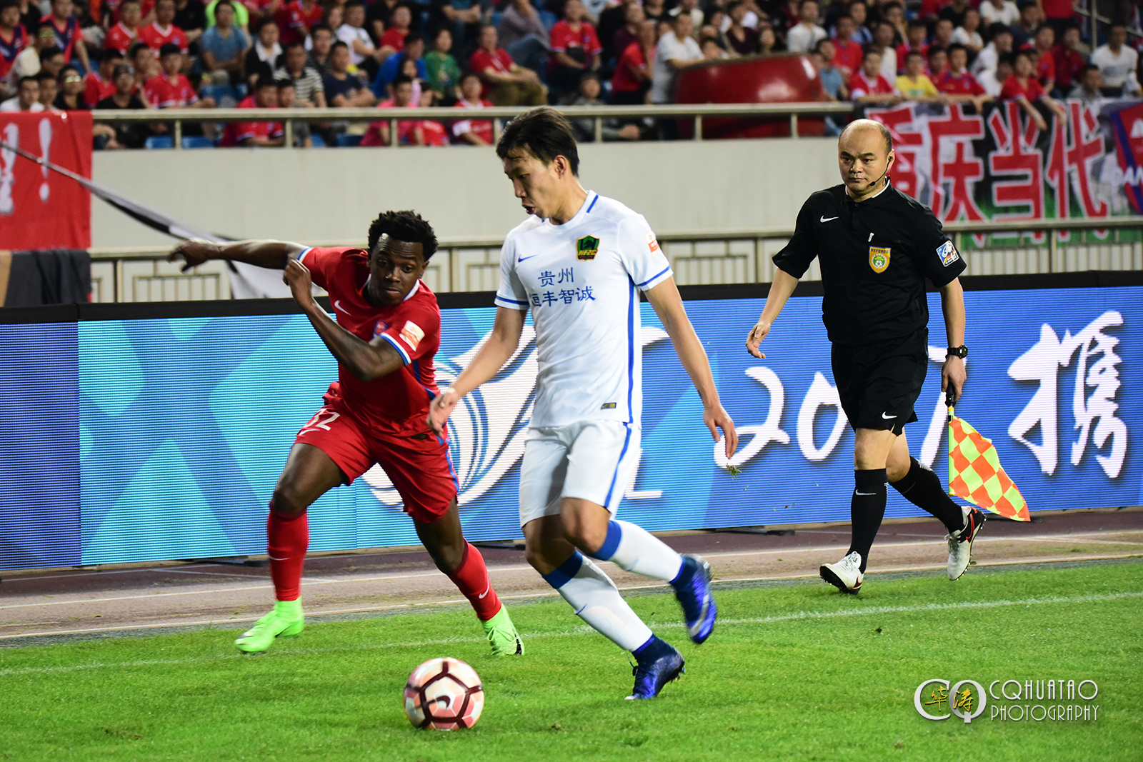 火箭客场大胜马刺